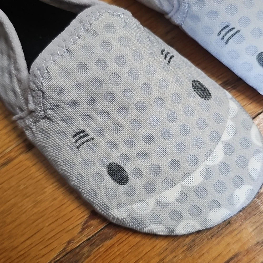 Shark Water Shoes Size 24-25 (8-9) So Cute!